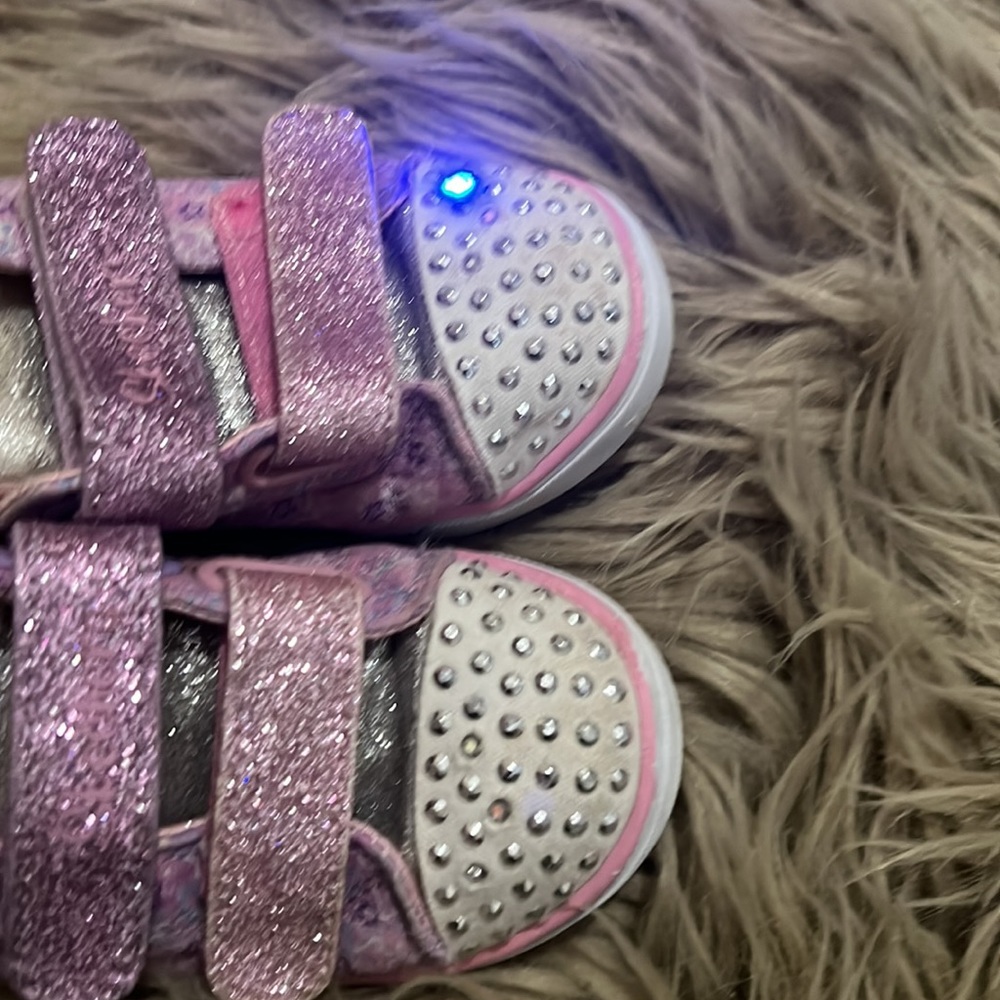 Shoes - Picture 5 of 5